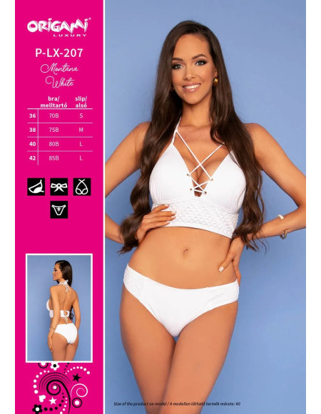 Fehér fürdőruhák