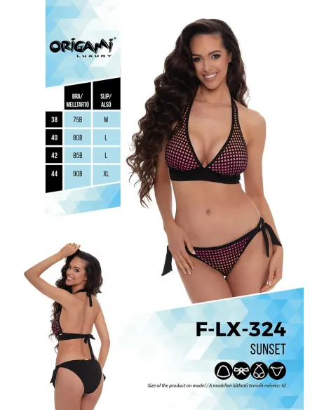 Fekete fürdőruhák